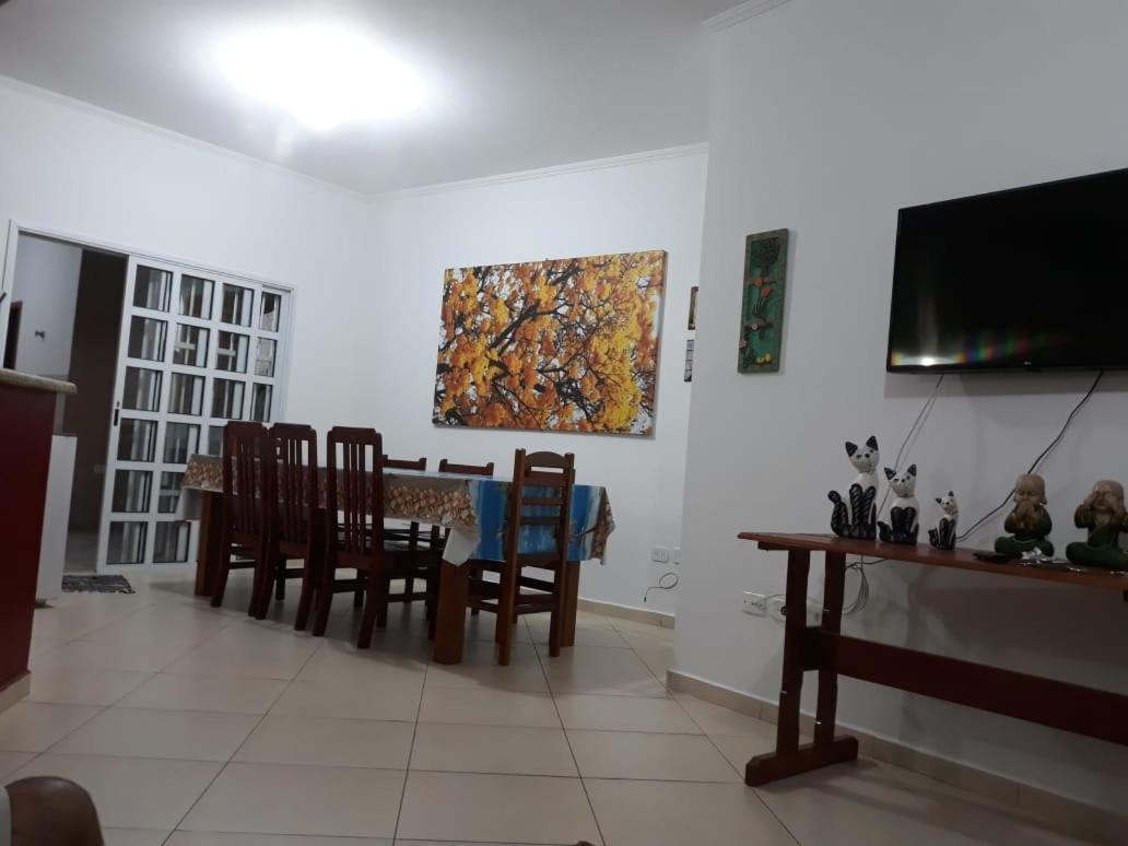 Casa em Peruíbe SP - Temporada - 800 Metros da praia com Wi-Fi Exterior foto