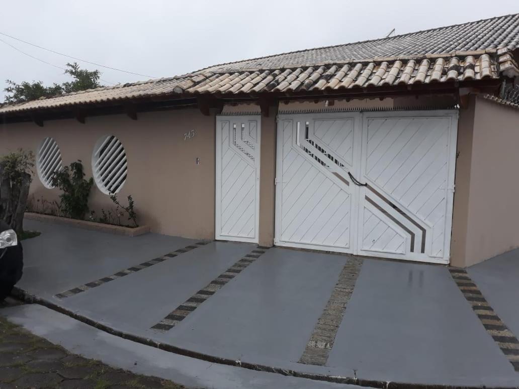 Casa em Peruíbe SP - Temporada - 800 Metros da praia com Wi-Fi Exterior foto